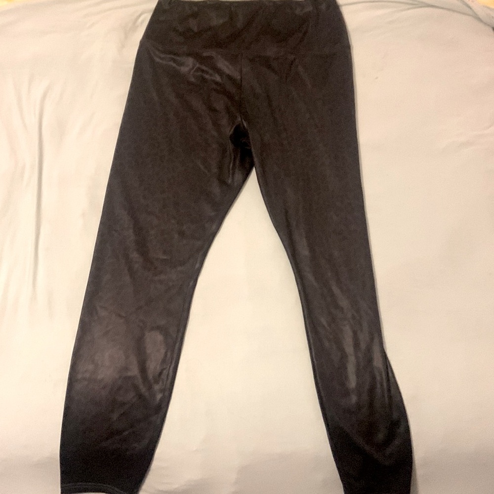 Black leopard leggings